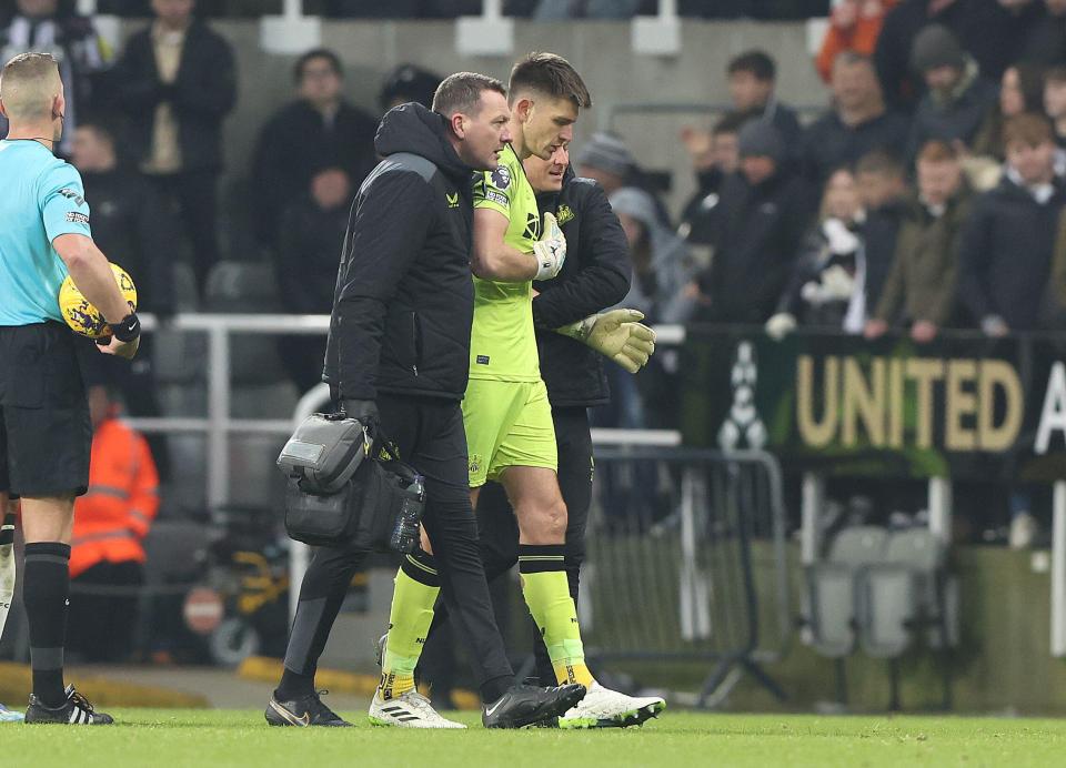 Nick Pope suffered a serious shoulder injury against the Red Devils