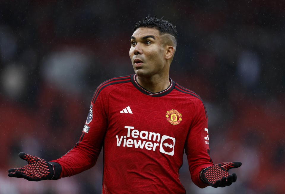 United are on the hunt for another midfielder as Casemiro is out with an injury