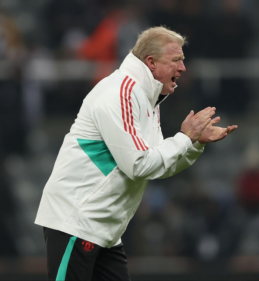 Steve McClaren got the Manchester United players to applaud the fans at Newcastle