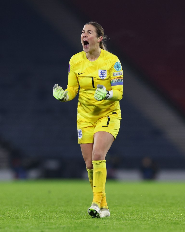 Goalkeeper Mary Earps has picked up an MBE after winning BBC Sports Personality of the Year