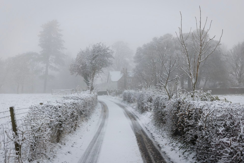 Snow covers the roads in the Kent Downs