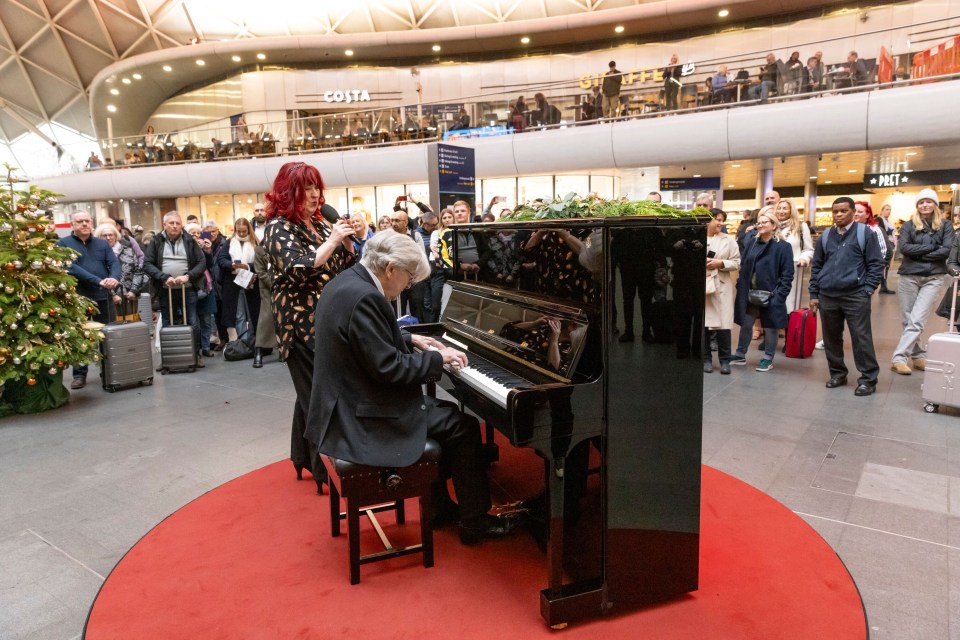 Former participants will play the piano at King’s Cross train station