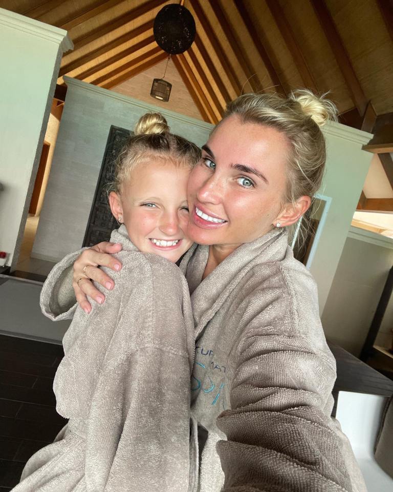 Billie Faiers has been living it up in an exclusive location in the Maldives along with her family