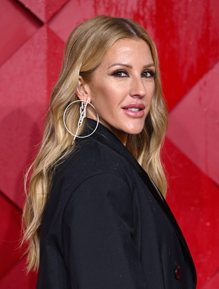 Ellie Goulding secretly visited her old college to help mentor two bands