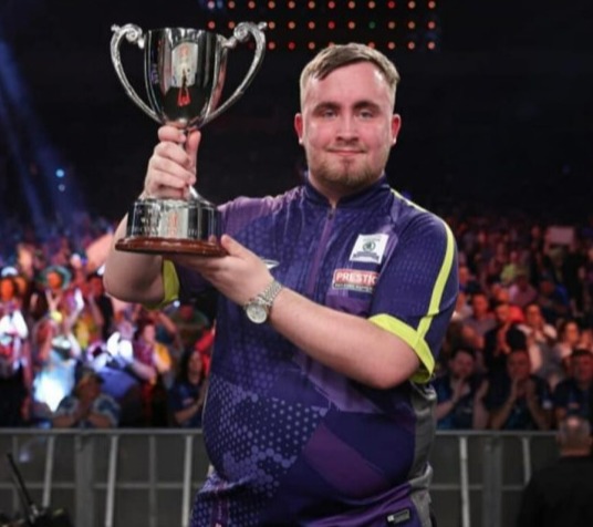 Back to back Junior world champion  , , Luke The Nuke Littler ¿¿, , What a game of darts that was, started off with a few legs going to Almos but the Nuke came out and went back to back with 100 tonne plus averages to win the final , , bOOSTED, , //www.facebook.com/photo/?fbid=856651833130668&set=bc.AbpXsN18d5Iaoo321eoISW9Eo_xRhq8zEYlKhPKFibUX4Er5k6yTj5SFdORJ1GCcGrUtktjhWlXQ7L9tulgIunCyCSDYzDZ0oKvE9CaeDLMTzIuoYNJSa4ZOBr9IuwFlqswjZTNO9yNzYEYhIrfxvAiQ&opaqueCursor=AbrkLOiLtxhRRvN-nDIyhnOSK7P3rW1pH4ThIGodm3EO-q7qv8ng5tiwhVTDqew_v_-zkadlZeeGf-YZjM4BRCYA0wMwRBisn-aO7pCxlQRJcyD3Qyrh8HNQ6LYEGIm5zSZLwkF6XXGQ6M3goLq4avt8dGOtUqDdzVcw0Ftlxx3bCm9f_TMTsaa9soBPj3dmVpLeJPTFHwMbVhuHQNl7K7nUuyDQoynAtoi1XW_XVjrf_jzCAjN3OnE8yp9tljr2v4YGLLfLPxC6avvHiUYkvs4iQeaBvQYx6SkpsDlL2n_fjuVcmJ93x2Js-9DYZIVknW7p6VmTVYnUL50OqFU-P6_pq9Q-Z84BtC9GRuOTCPr3XLMpfb3lvwuC6d4esq9wQeXzudMktUZlFMcm5joTmX7B1Ve-6citGXeZY2OTeF8a-SCrWfQahcGO4SXMWoPJxHxds0AoSjwc0B1xhnxyRKpKsNuBApTRhaYNXy6_wP2POMlYexzGkAL5WLI1Rq8QCCktSTQ0fw0MTAdgIL7NyYqjiJAe7tWsGy2B51xyfwE7rnY53R7KE-J5mhJmDBGVPpY