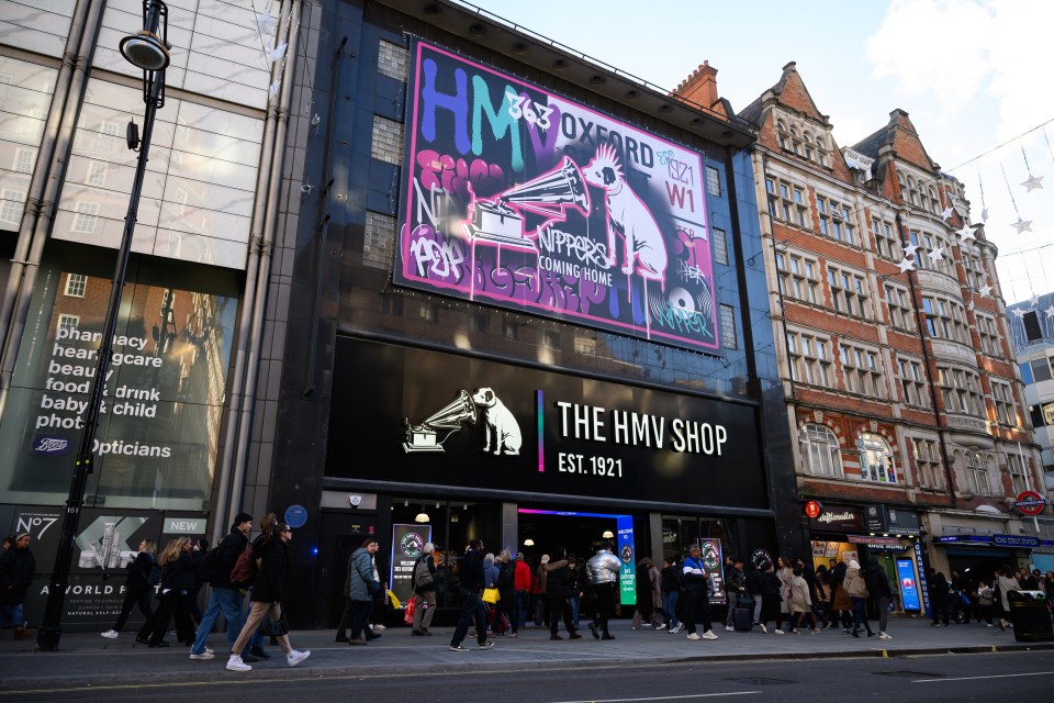 Robins received a story about somebody who walked out of the Oxford Street branch of HMV in the 1990s and saw the London street as it was in the Victorian period