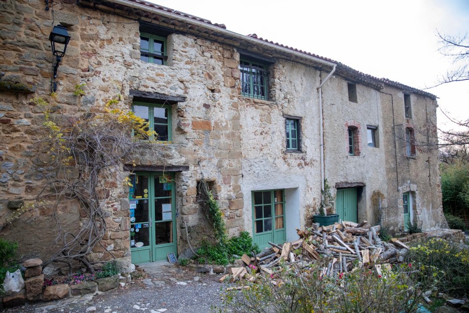 The family was reportedly living off-grid in this cottage in France