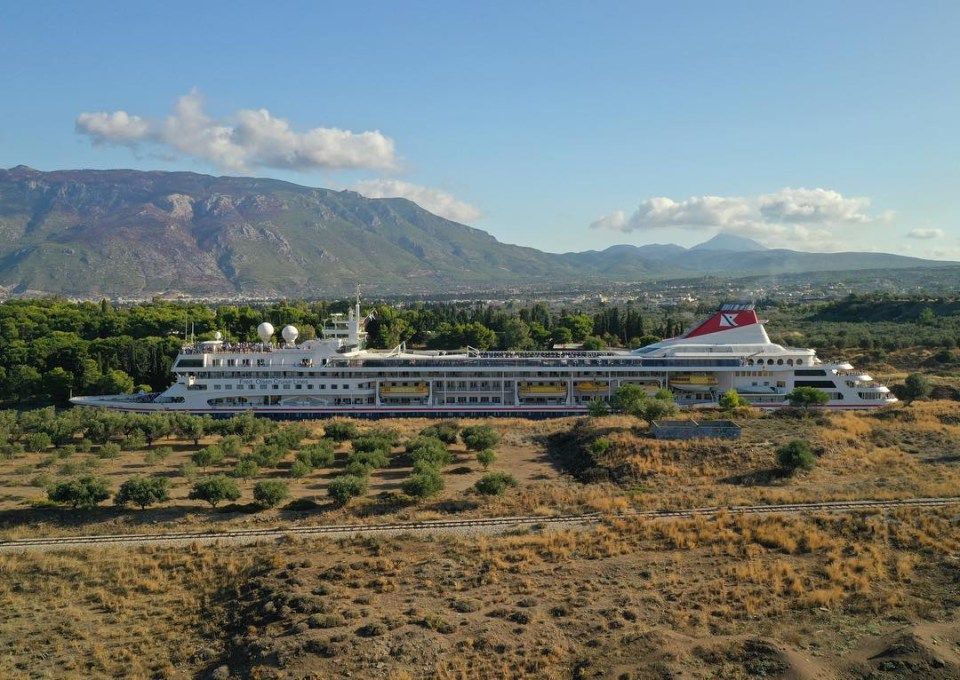 The ship is able to cruise through canals and rivers that other ships cannot reach