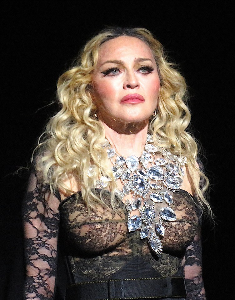 Madonna broke the habit of a lifetime and apologised for her late arrival on stage