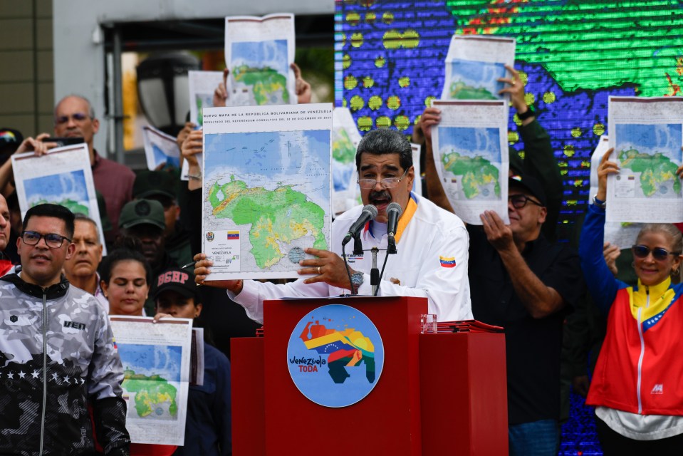 ‘Long live the complete map of Venezuela!’ he yelled