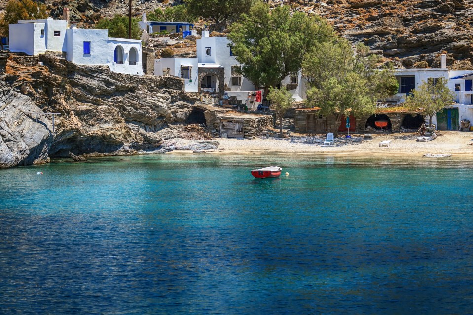 Part of the Cyclades island group, and located in the Aegean Sea, the island of Tinos is just a stone's throw away from Mykonos