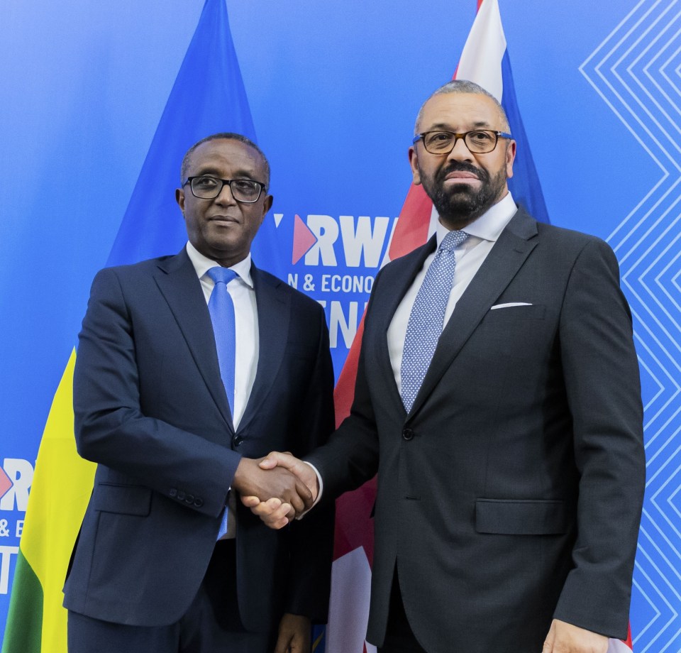 James Cleverly and Rwandan Minister Vincent Biruta