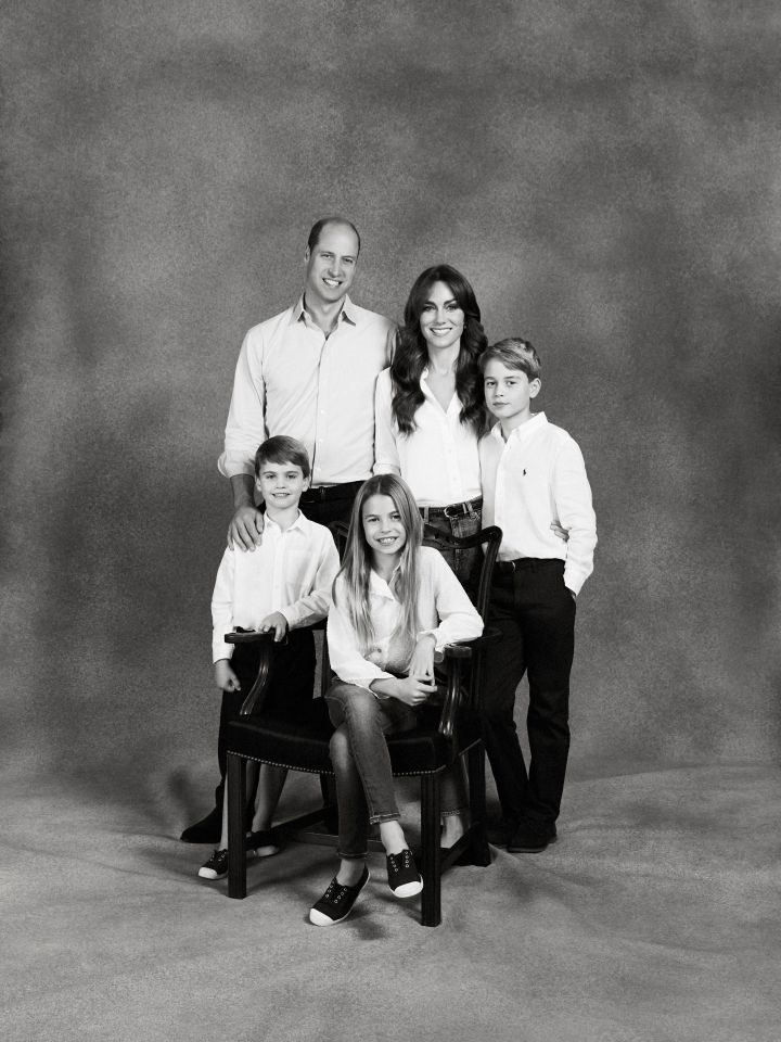 Kate Middleton and Prince William's Christmas card featured the whole family