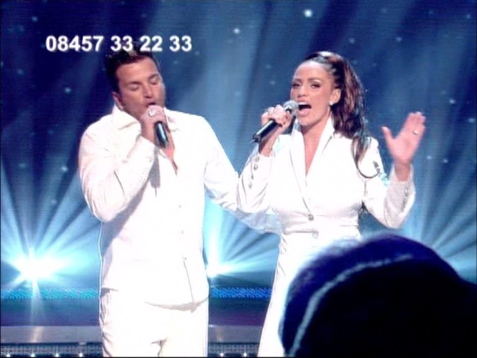 Peter Andre and Katie Price singing ‘A Whole New World’ together live during ‘Children In Need 2005’.