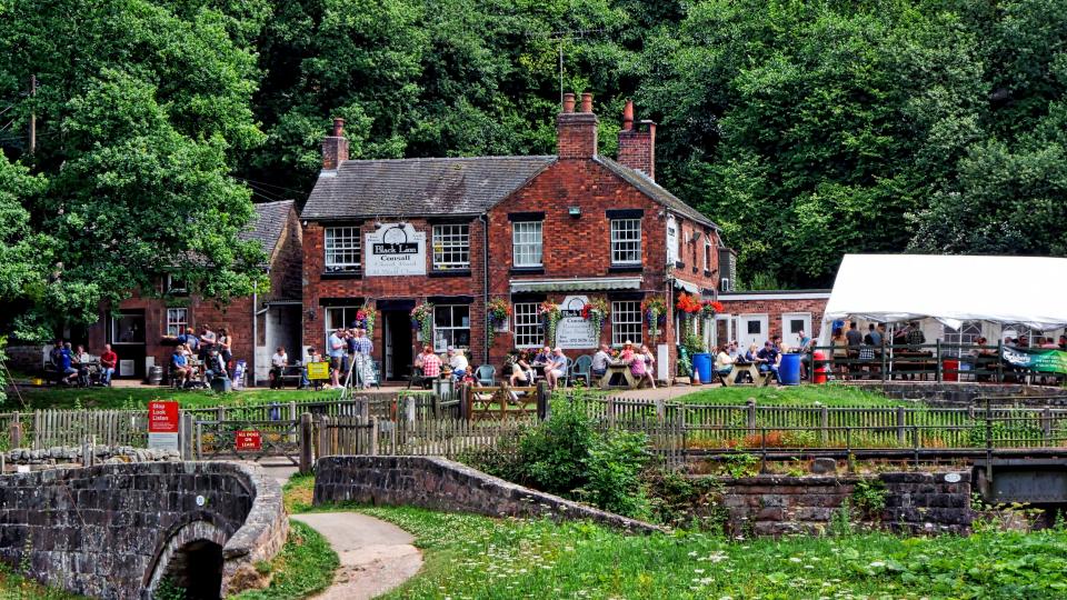 Fancy some pints without organising a taxi home? You can go on an 11-hour ale tour instead