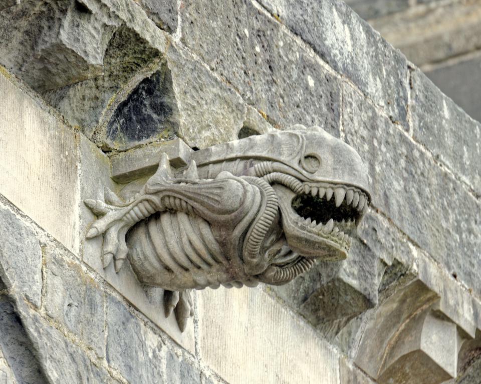 One of the gargoyles on the abbey looks like the xenomorph from the Alien movies