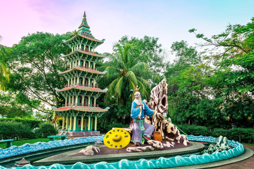 A statue at the theme park - one of many depicting Chinese and Buddhist culture