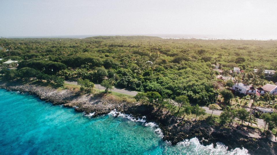 San Andres is a Caribbean island belonging to Colombia that is known for its white-sand beaches