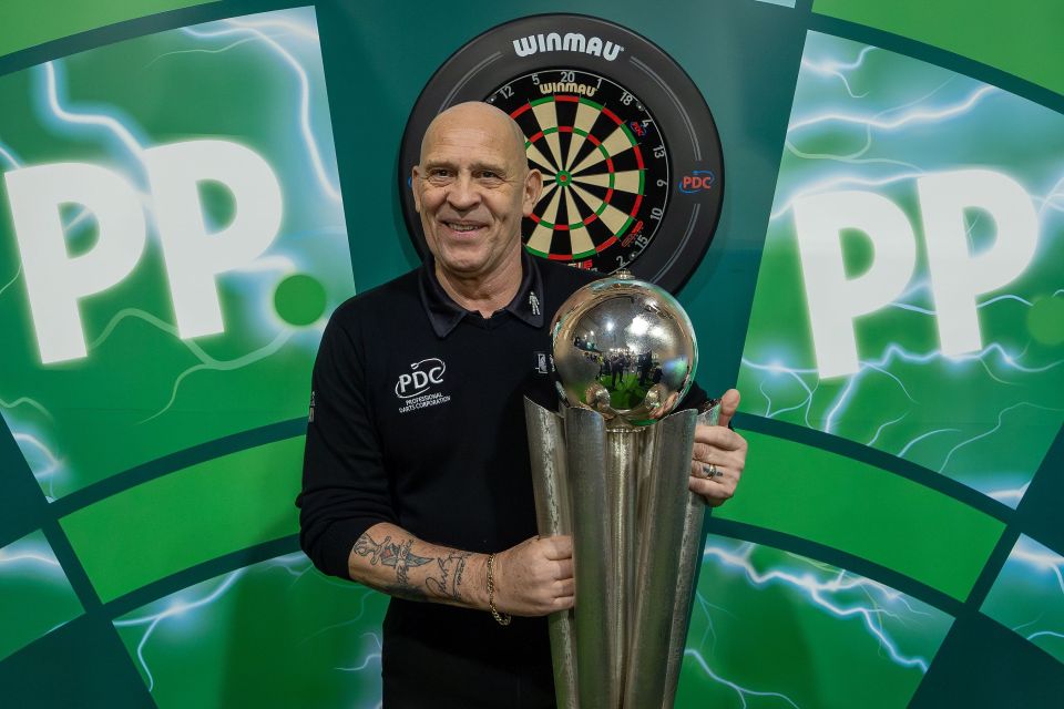 Bray has been the voice of darts for three decades