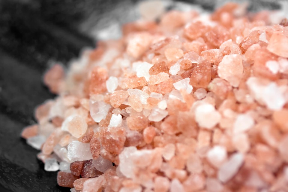 Coarse salt can be used to absorb atmospheric water