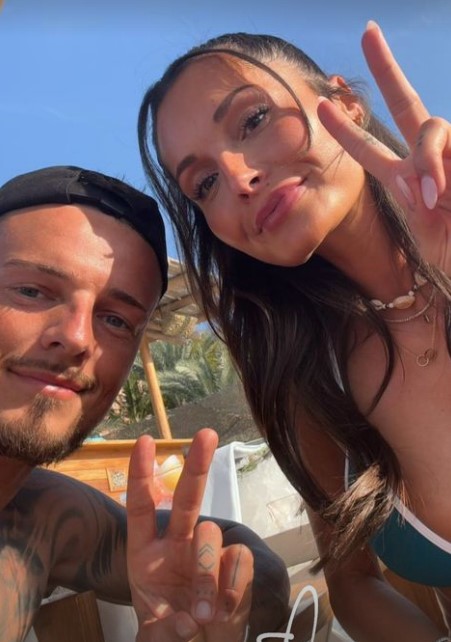 Ben White enjoyed a quick trip to the beach with wife Milly