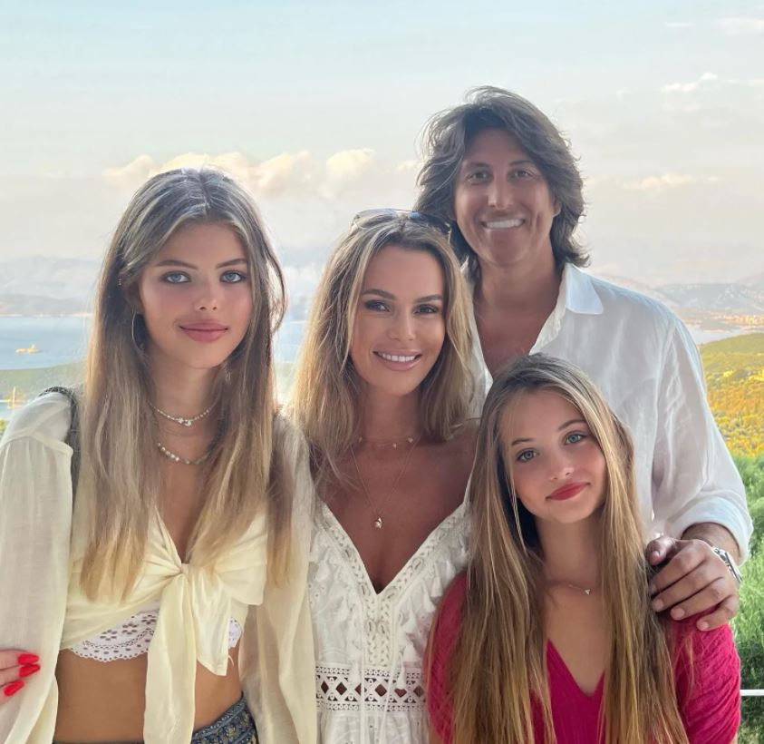 Amanda with her family