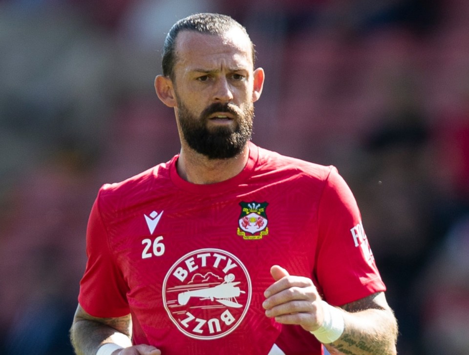 Steven Fletcher has revealed how a phone call from Ryan Reynolds convinced him to join Wrexham