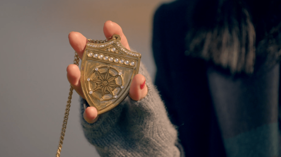 Claudia introduces the contestants to a life-saving shield