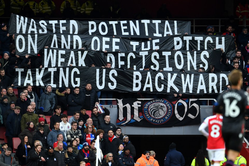 Palace fans made their thoughts on the Eagles current situation abundantly clear