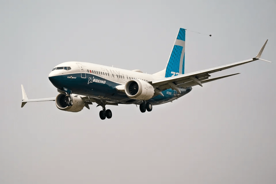 US regulators will order the temporary grounding of Boeing 737 Max 9 aircraft