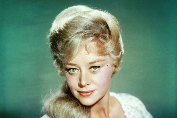 A picture of actress Glynis Johns.