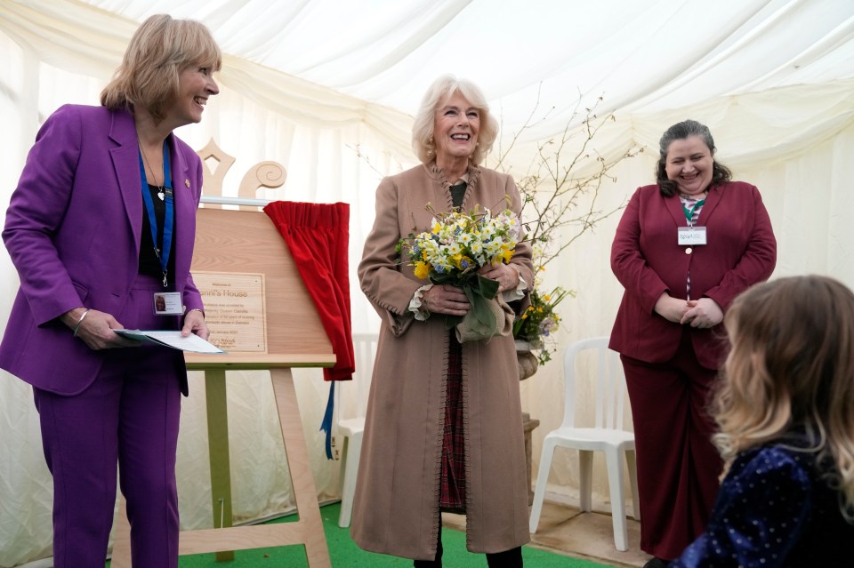 The Queen unveiled a plaque during her visit to the women’s refuge