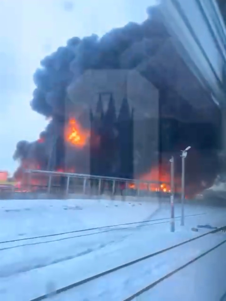 The oil depot in Klintsy, Bryansk was hit by a drone strike sparking a huge inferno