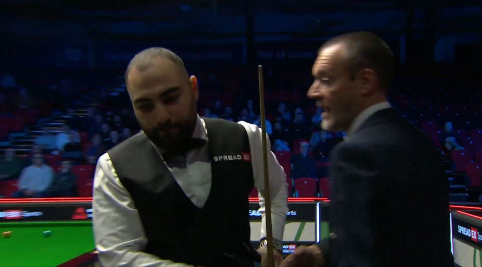 The crowd booed Vafaei after he refused to shake Williams' hand