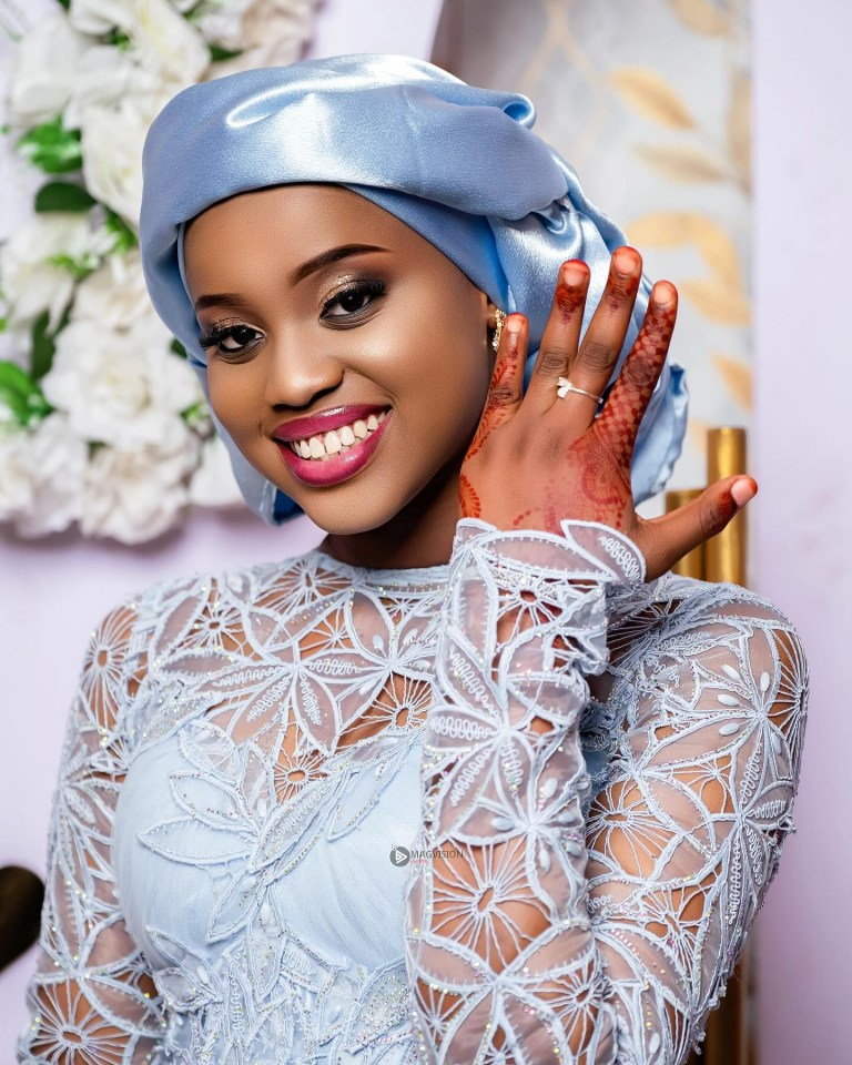 19-year-old Aisha was pictured showing off her henna-painted hands