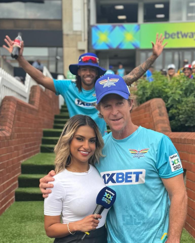 Melissa with Tony de Zorzi (back) and Jonty Rhodes