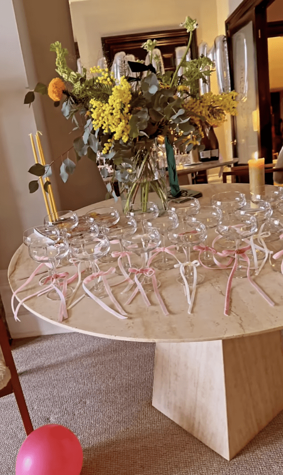 Every detail had been taken care of – including pink bows on the champagne glasses