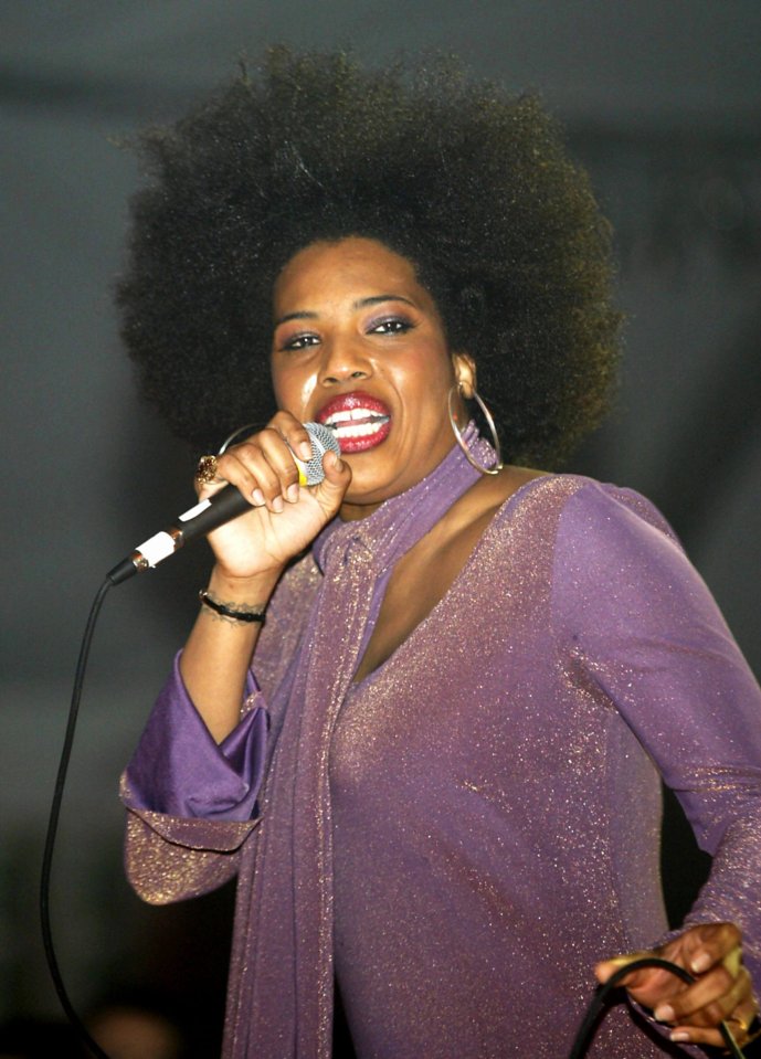 Many think US singer Macy Gray is the celebrity behind the iconic French landmark