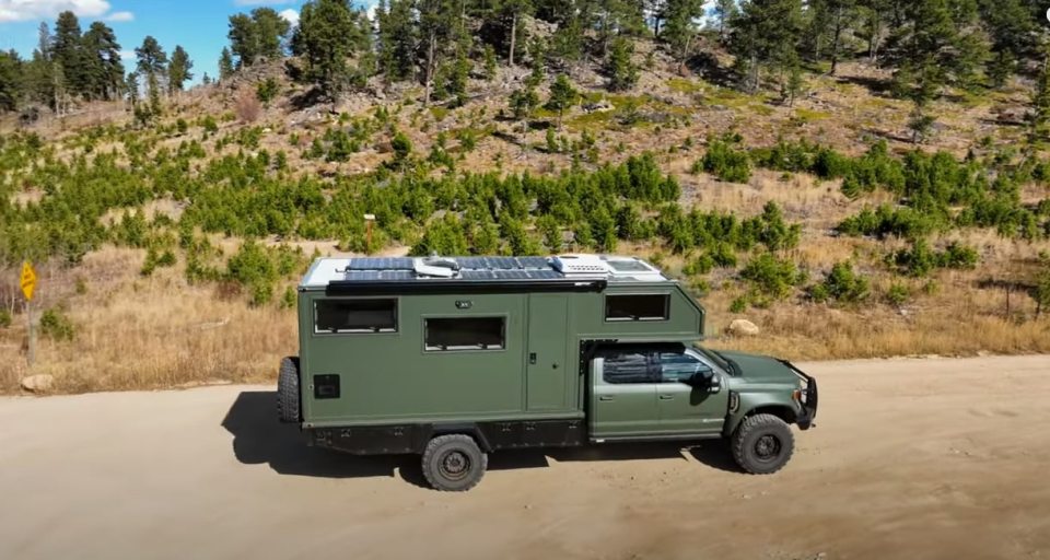 The truck, with fibre glass-composite shell, boasted Continental MPT81 41 inch tyres on 'an absolutely fantastic' military grade three-piece beadlock wheel