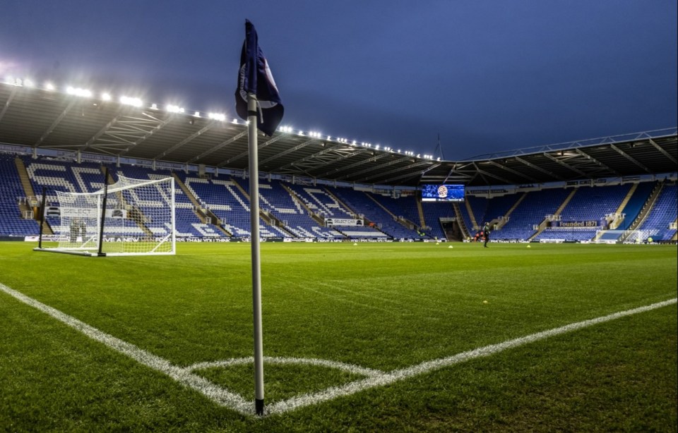 READING, ENGLAND - OCTOBER 20: A general view of the Select Car Leasing Stadium during the Sky Bet Championship match between Reading and Blackpool at Madejski Stadium on October 20, 2021 in Reading, England. (Photo by Andrew Kearns - CameraSport via Getty Images)