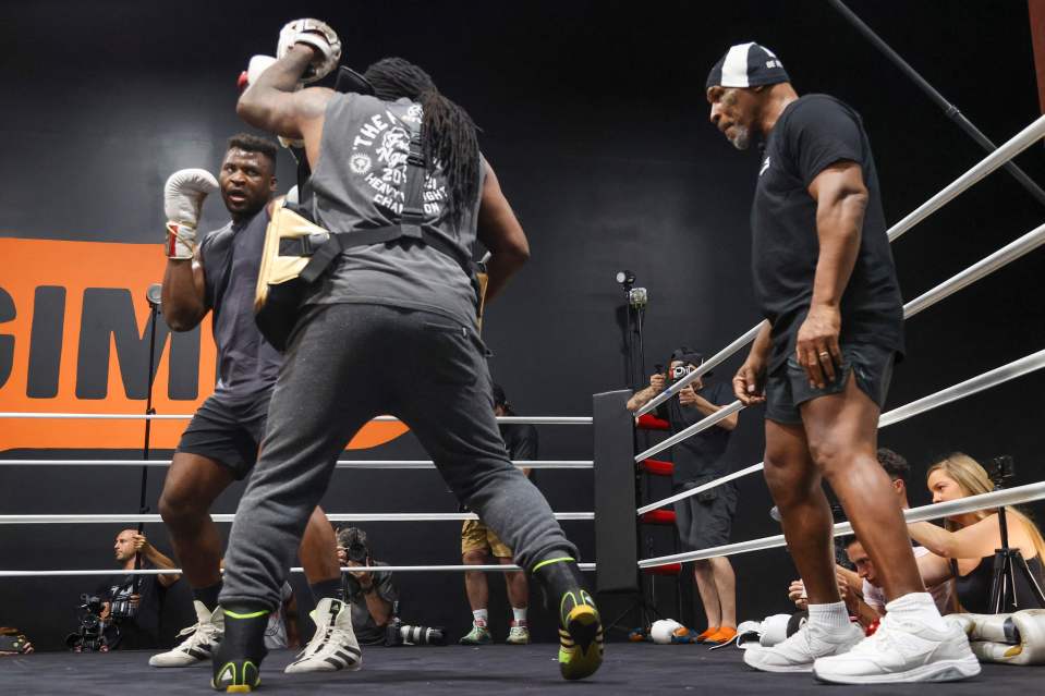 The former UFC champ had Mike Tyson help prepare him for his boxing debut last year