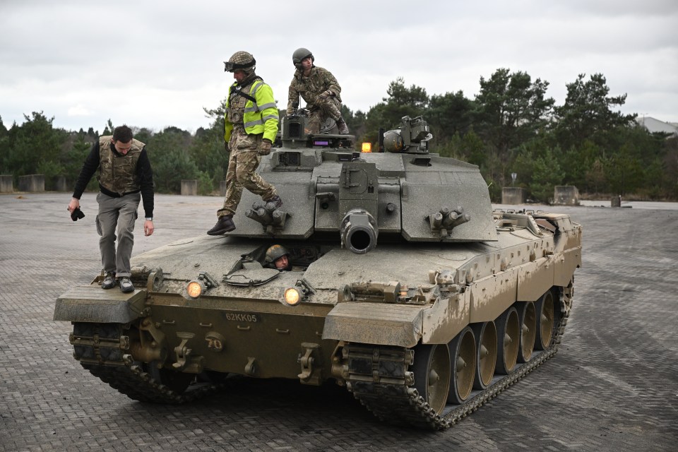 The Challenger 2 Tanks were used to train Ukrainian fighters