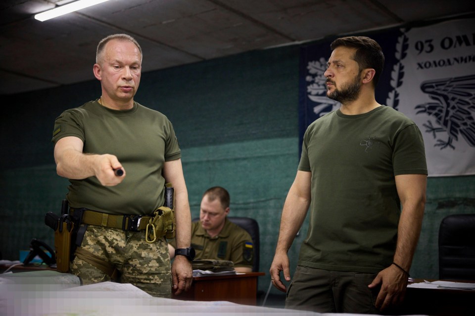 General Syrskyi, new chief of Ukraine’s Armed Forces, with President Zelensky