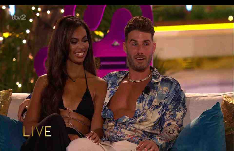 Sophie and Josh seemed to have genuine chemistry as they hit if off in the villa