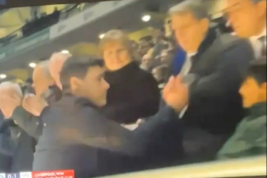 Fans thought Pochettino had avoided shaking Boehly's hand when collecting his runners-up medal