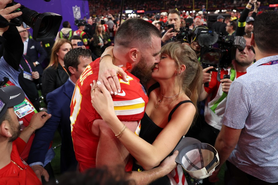 Taylor Swift and Travis Kelce, her Kansas City Chiefs boyfriend, share a passionate kiss at the Super Bowl