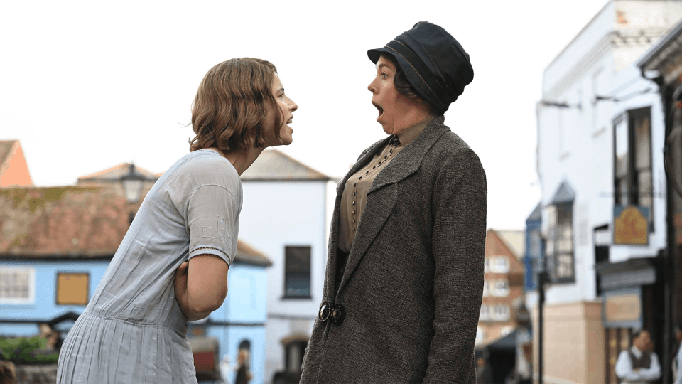 Jessie Buckley as as Rose and Olivia Colman as Edith