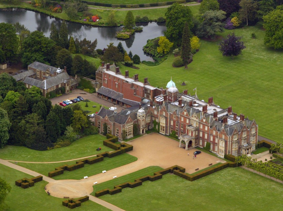 Aerial View of The Queens Sandringham Estate, Norfolk, Wednesday 1st May 2003. ... Sandringham estate ... 21-05-2003 ... SANDRINGHAM ... UK ... Photo credit should read: Andrew Parsons/PA Archive. Unique Reference No. 1770093 ...