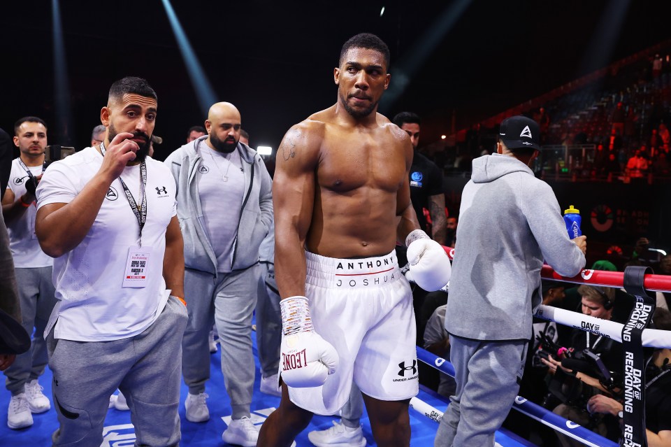 Anthony Joshua faces Ngannou next