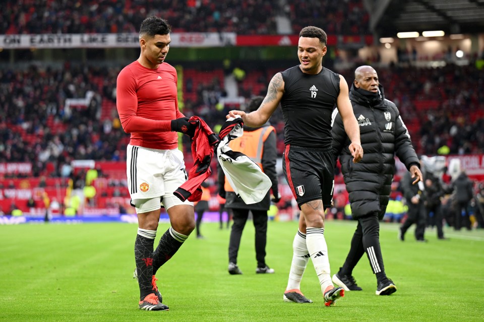 Fans spotted Casemiro swapping shirts at half time